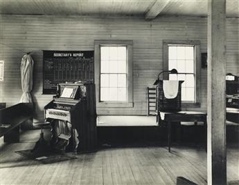 WALKER EVANS (1903-1975) Group of 5 photographs for the Farm Security Administration.